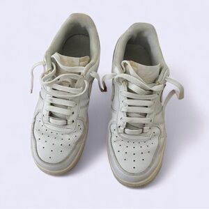 Nike Air Force Women's White Athletic Shoes Size: 7